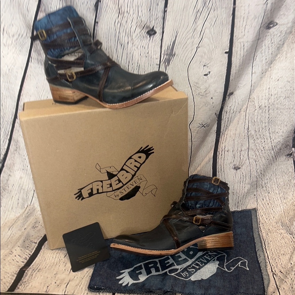 Freebird by Steven Stair Navy Blue Denim Buckle Ankle Boots Size 10
